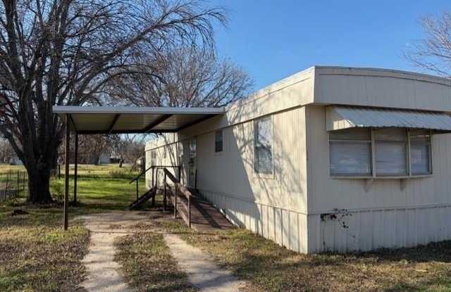 512 Elm Street - 512 Elm Street, Paradise, TX 76073