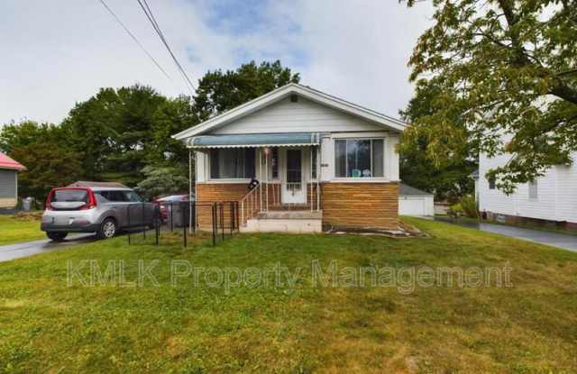 1654 Wakefield Ave photos photos