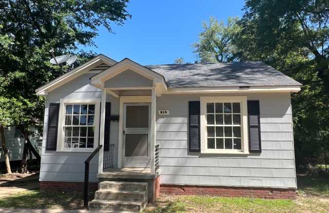 2 Bedroom 1 Bath Gallery 3