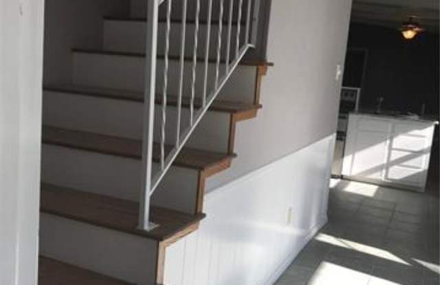 6217 Whitman Avenue Gallery 4