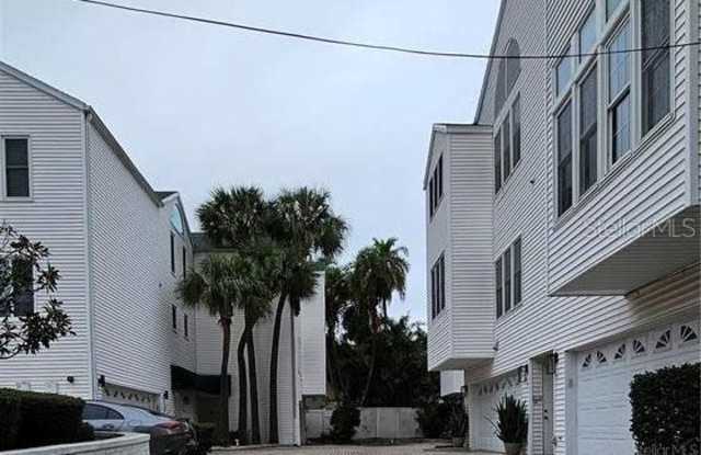 2907 W STOVALL STREET - 2907 West Stovall Street, Tampa, FL 33629