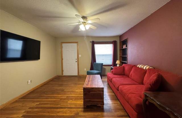 1481 Burger Street photos photos