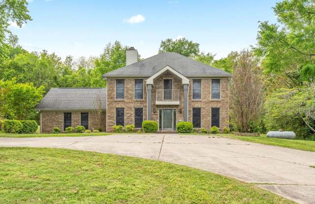 Charming 3 Bedroom Home For Rent in Country Like Setting ! photos photos