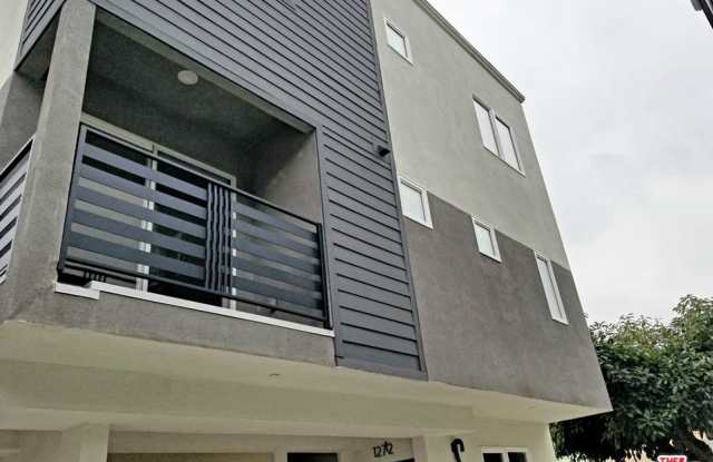 127 North MOUNTAIN VIEW Avenue Gallery 2