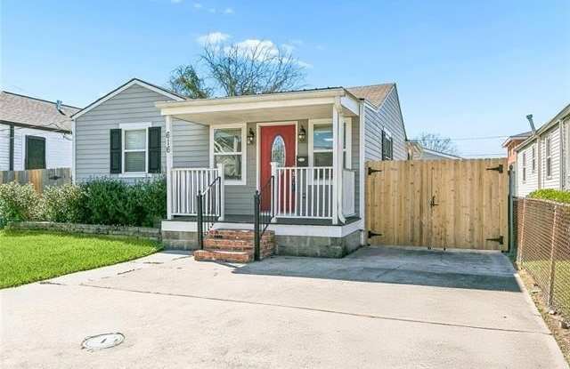 616 LABARRE Road photos photos