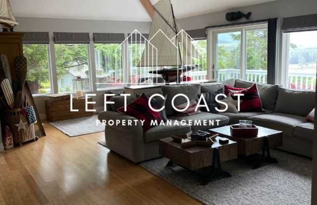 1545 Northeast Regatta Way Gallery 1