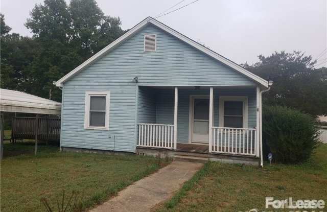 7721 Beatties Ford Road photos photos