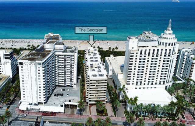 1621 Collins Ave Gallery 1