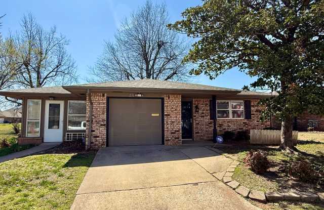 Renovated 2 Bed 3 Bath + Bonus Room  Kitchen - 230 Hadwiger Lane, Edmond, OK 73034
