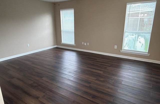 10124 Nashville Ct. Gallery 4