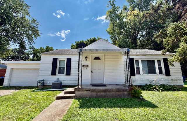 Spacious 3 Bedroom 2 Bathroom Home with Attached Garage! photos photos Spacious 3 Bedroom 2 Bathroom Home with Attached Garage! photos photos
