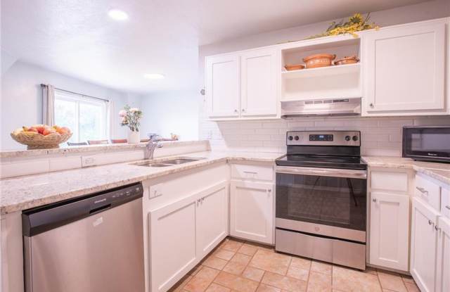 One-of-a-Kind Dome Home Near Dick Kleberg Park!-Kingsville Gallery 3