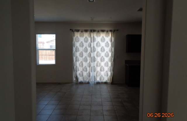Beautiful 2 Story Home in the Rosamond Frontier Homes Development Gallery 4