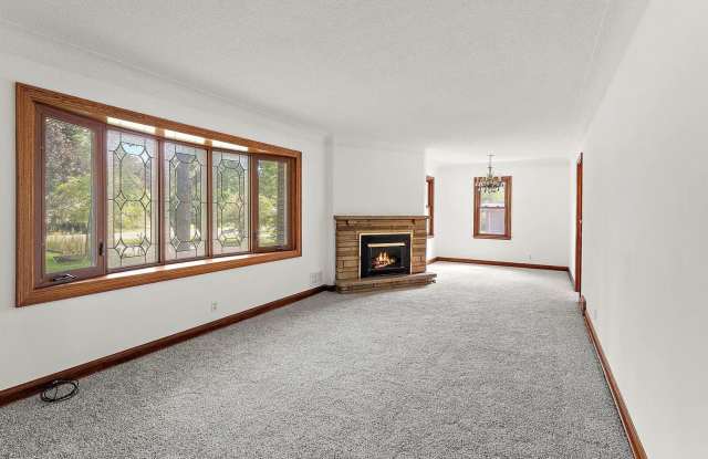 6379 Hodgson Rd photos photos