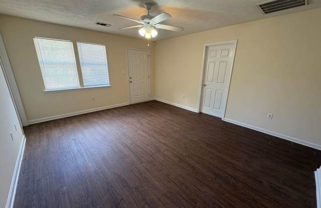 PRE-LEASING FOR AUGUST 7TH, 2027! Gallery 3