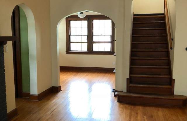 1321 E Hunter Avenue Gallery 3