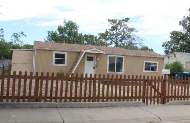 3 BR/ 1 BA Ranch home in Commerce City! photos photos