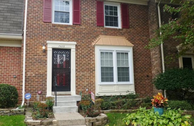 7473 FOUNTAIN HEAD DR - 7473 Fountain Head Drive, Annandale, VA 22003