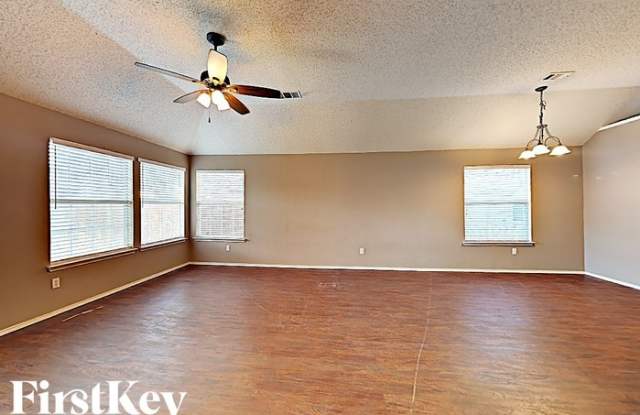 516 Pineview Lane Gallery 4