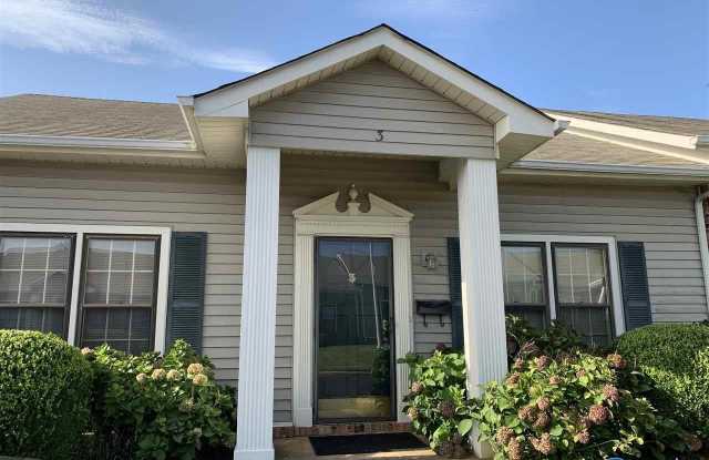 8142 Oldfield Road unit: 3 photos photos