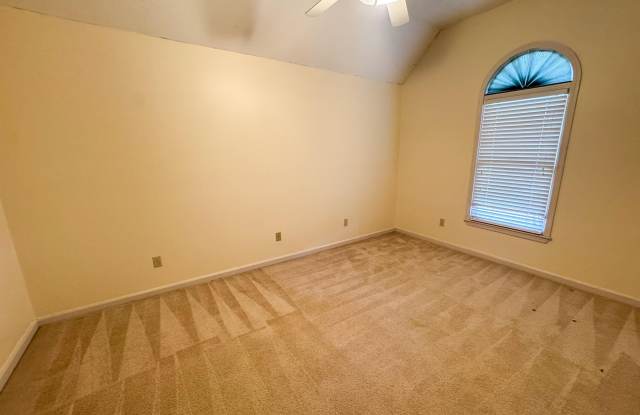 1056 COTTON ROW Cv Gallery 3