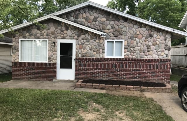 804 Blaine Ave - 804 Blaine Avenue, Pontiac, MI 48340