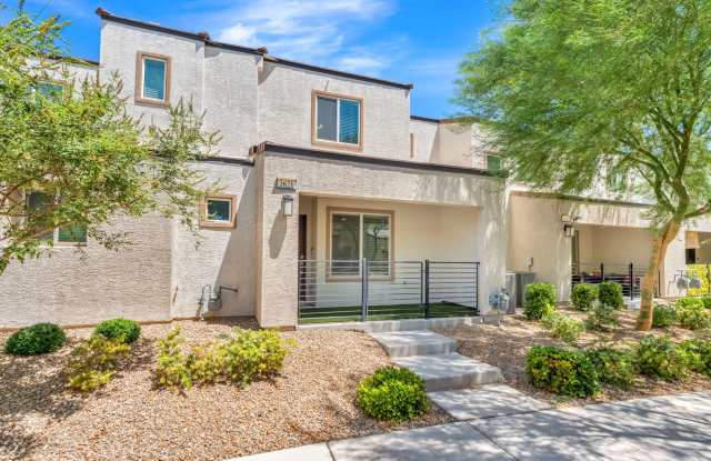 Modern Gated Townhome with Flexible Living Spaces & Stylish Finishes! Gallery 3