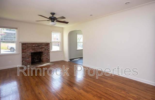 2500 Durwood Road Gallery 3