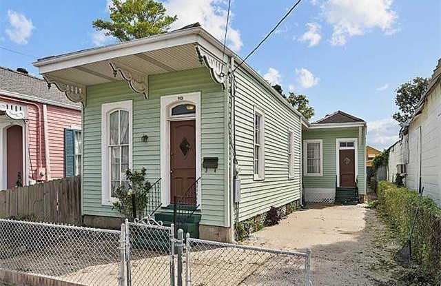 743 ALINE Street - 743 Aline Street, New Orleans, LA 70115