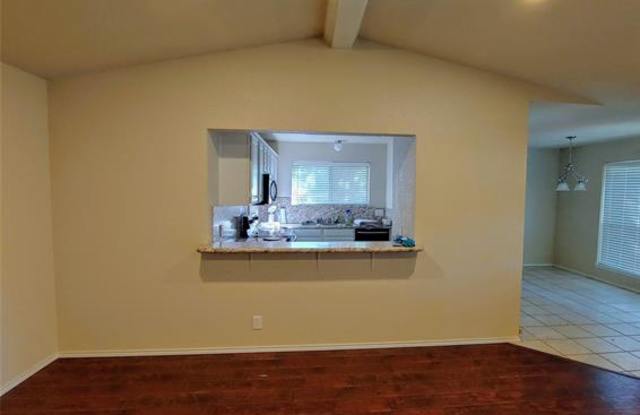 2109 Reverchon Drive Gallery 2