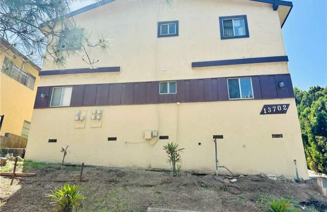 13702 Penn photos photos