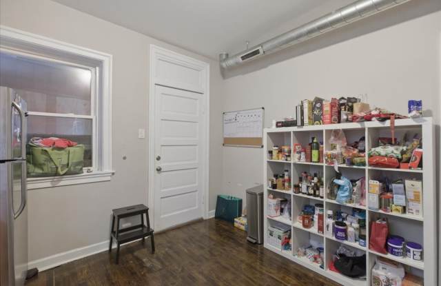 1042 North Kedzie Avenue Gallery 4