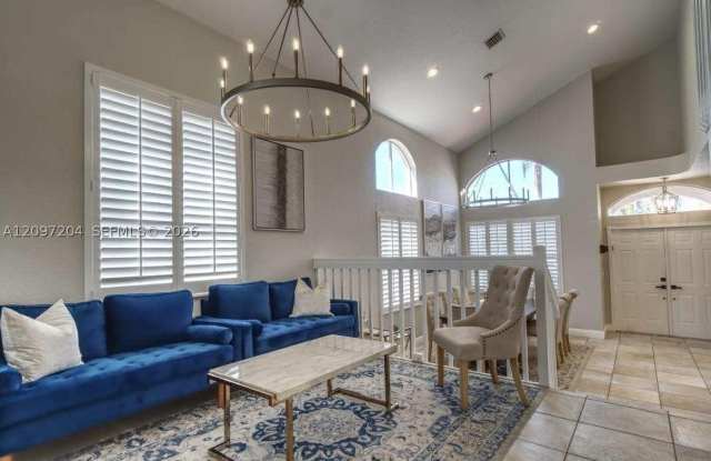 15856 NW 12th Ct Gallery 3