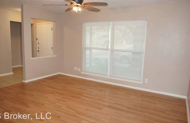 8727 Tradewind Dr. Gallery 3