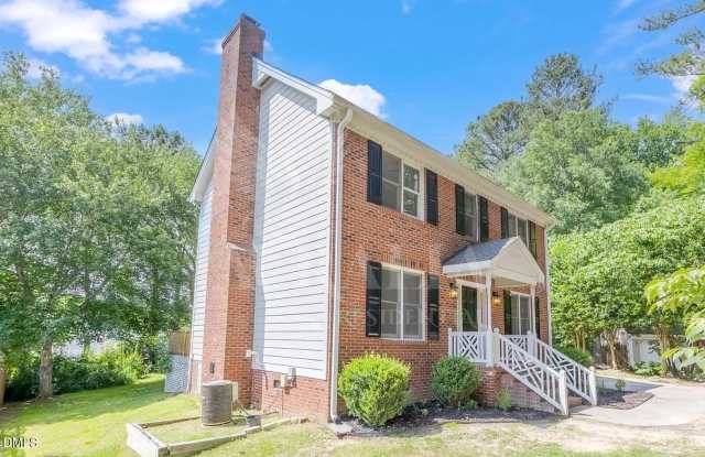 623 Elmwood Court Gallery 3