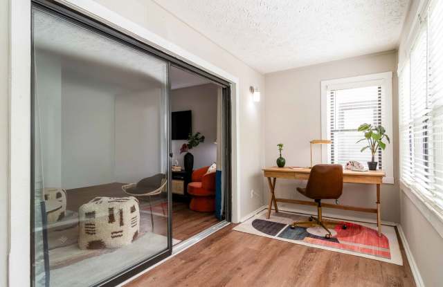 Rosemont at East Cobb Apartments Gallery 3