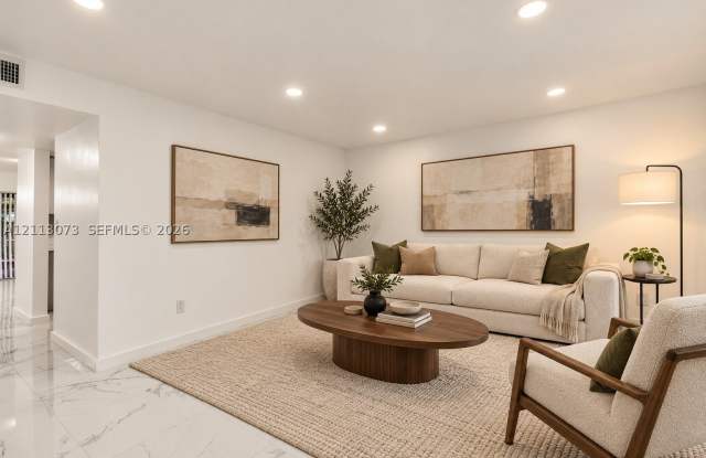 13514 NE 24th Ct Gallery 1