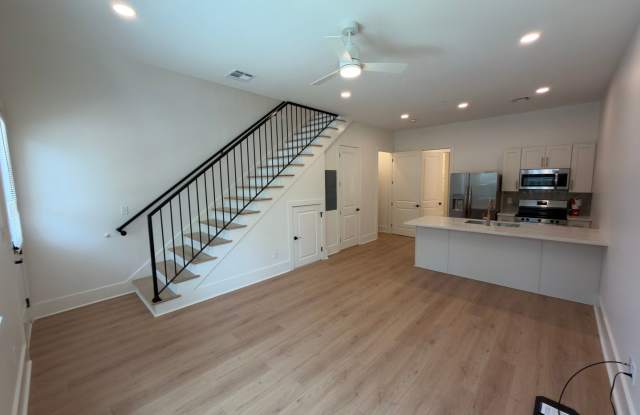 7229 Zimpel Street Gallery 2