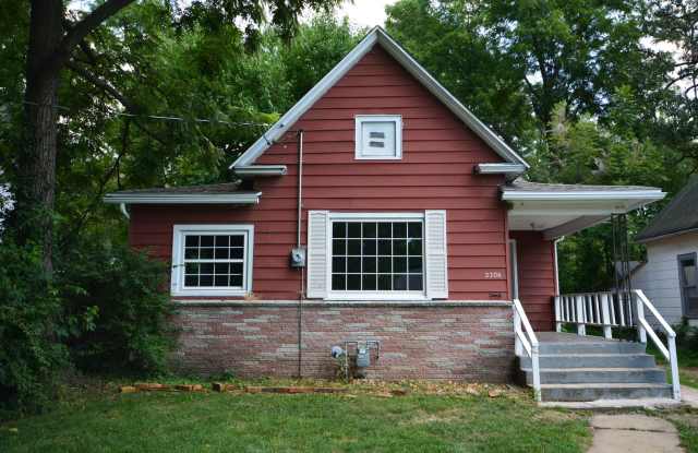 Completely Renovated 3 Bedroom Home with Fenced Yard and Patio – Affordable and Move-In Ready photos photos