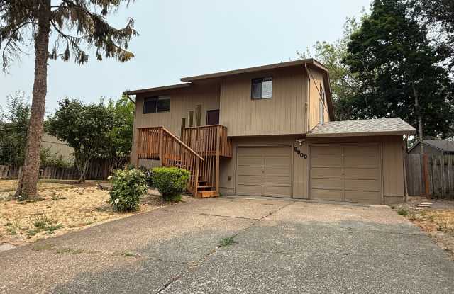 Light & Bright 3-Bedroom Home with Huge Backyard – Pet Friendly! photos photos