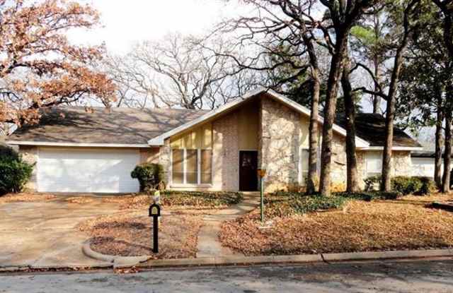 2107 Botts Drive - 2107 Botts Drive, Arlington, TX 76012