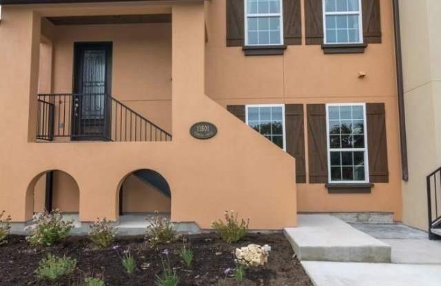 11801  Terraza CIR Gallery 2