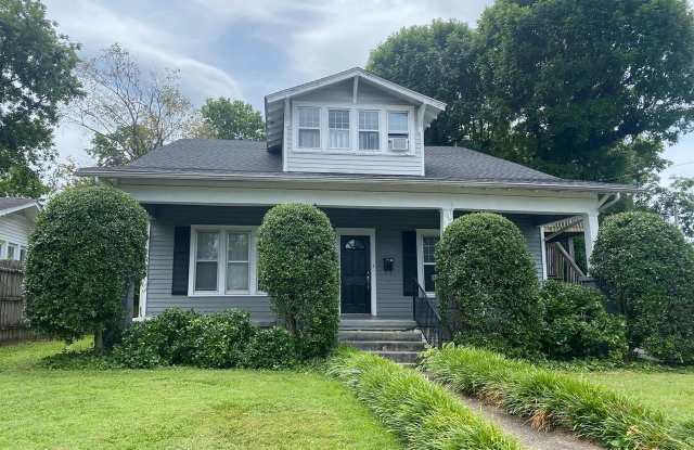 1122 Nutwood Street photos photos