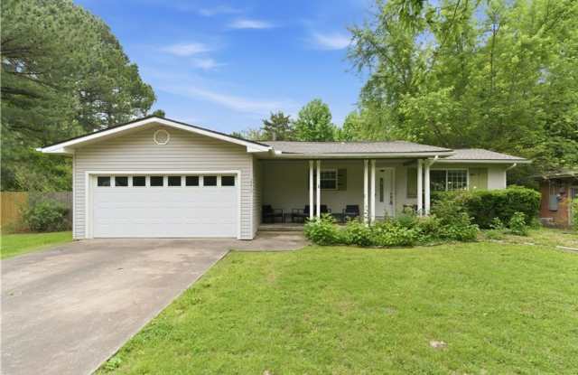 Cute 4 Bedroom 2 Bath home close to campus! photos photos