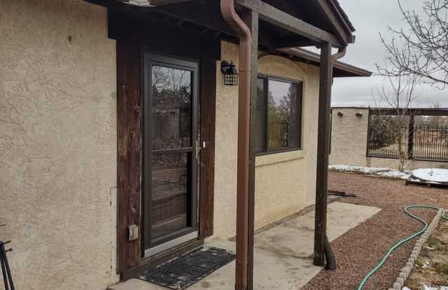 Ranch style home on 7 acres Gallery 4