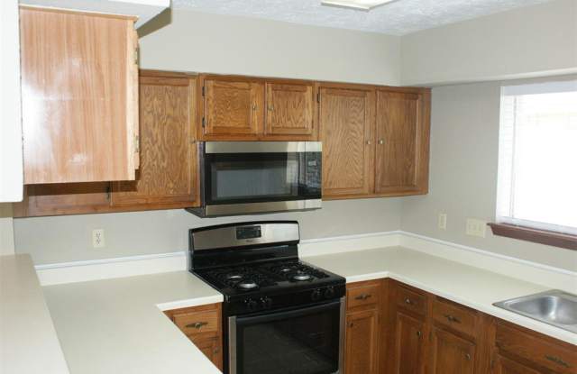 9611 Thistle Trail Drive Gallery 4