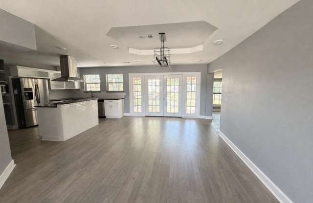 151 Darden Gallery 3
