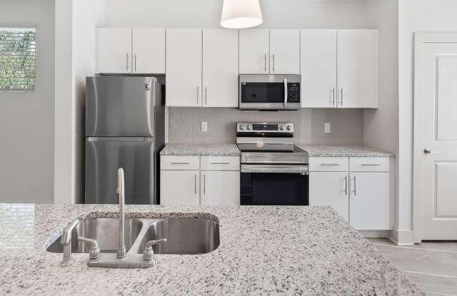 The Vandy Apartments Gallery 4