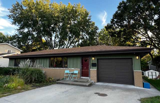 1720 49th Avenue Northeast photos photos