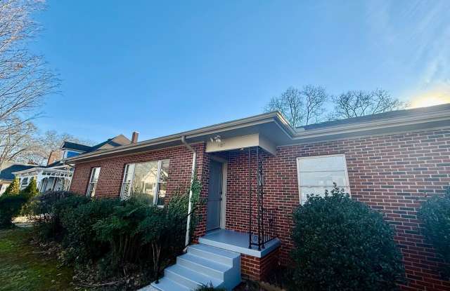 2 Bedroom / 1 Bath in Decatur’s Historic District – Available Now! photos photos